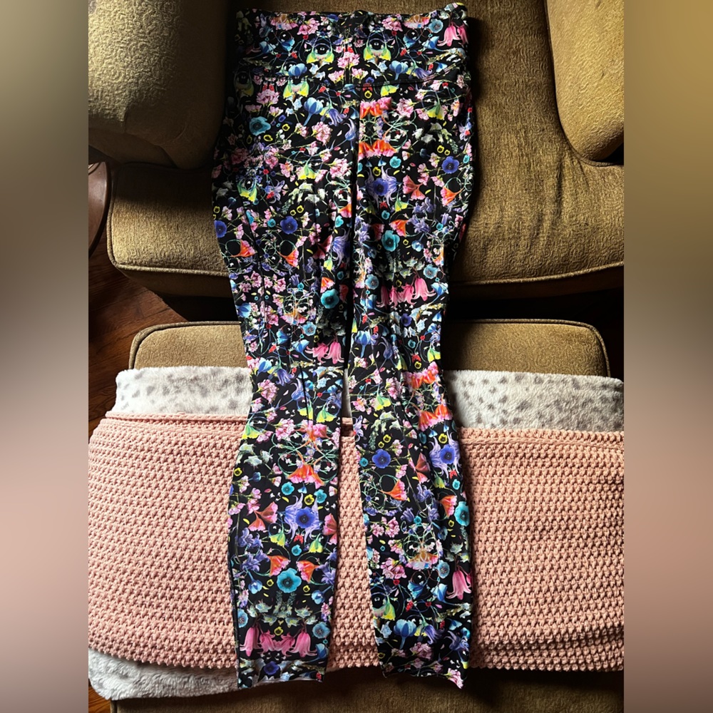 Womens base pase size 8